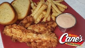 Best Foods to Pair with Raising Cane’s Sauce